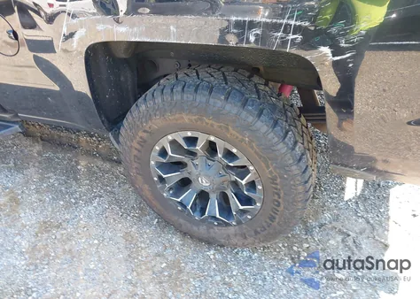 2015 Chevrolet Silverado 2Lt z USA, uszkodzony, nr VIN 1GCVKREC0FZ206110